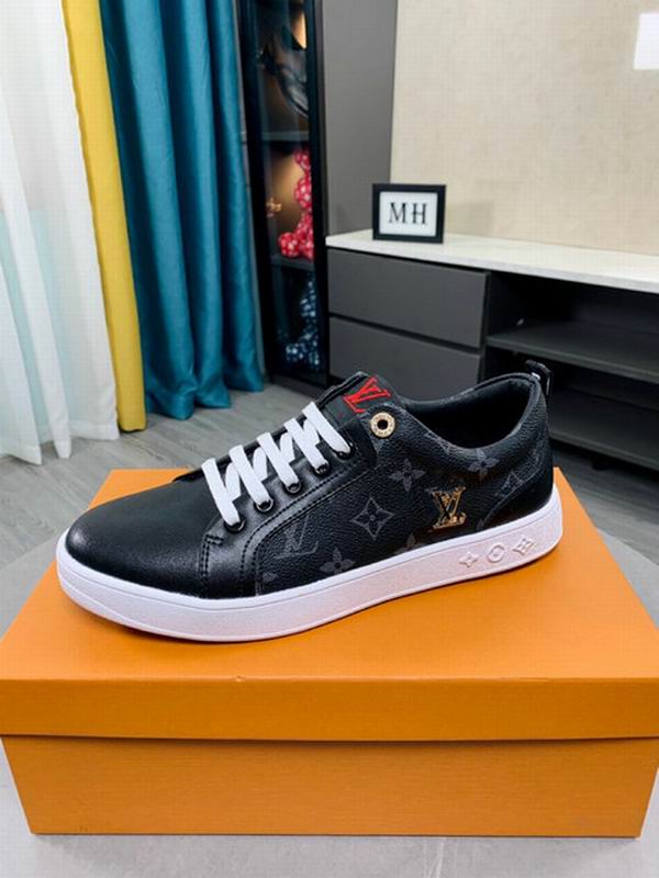 men LV shoes-147